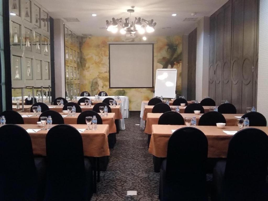 Couleur Hotel Cengkareng Jakarta Ngoại thất bức ảnh